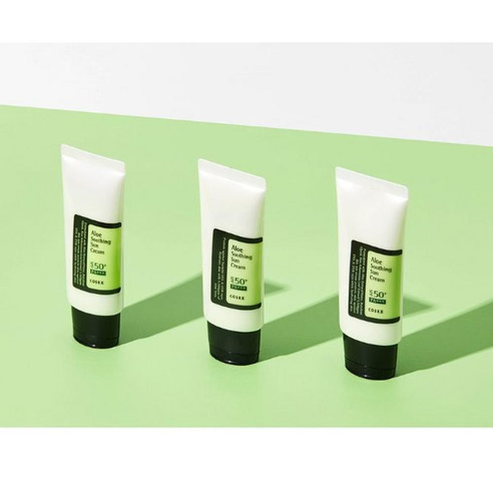COSRX Успокаивающий солнцезащитный крем с алоэ SPF50+ PA+++ 50 мл – Защита от УФ-лучей, Успокаивающий уход, Корейский