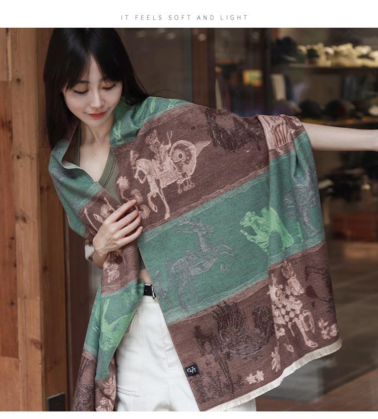 Winter all living creatures jacquard scarf for women, versatile and elegant, imitation cashmere shawl, cold resistant, warm and thick scarf
