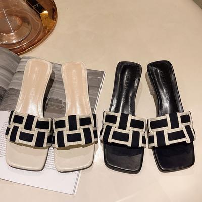 Премиальные темпераментные тапочки Французские однословные тапочки 2025 летняя обувь новые универсальные сандалии на низком каблуке и толстом каблуке женские