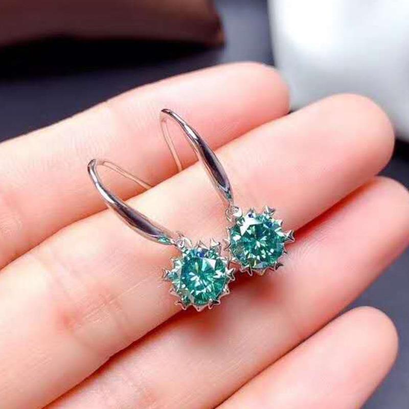 BELLA BOX Простые серьги с бриллиантами сине-зеленого цвета с покрытием PT950 и огранкой «восемь сердец и восемь стрел» для ежедневных поездок на работу и обратно для женщин