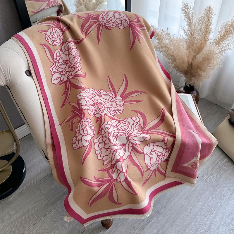 Retro High-End Simple And Elegant Flower Thickened Scarf Winter Scarf Women'S Fashion Warm Shawl