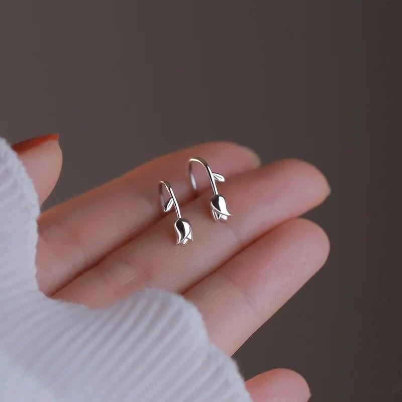 Простые серьги-гвоздики для пирсинга для женщин, Звезда, Луна, циркон, серебряный цвет, иглы, асимметрия хряща, изящные ювелирные изделия