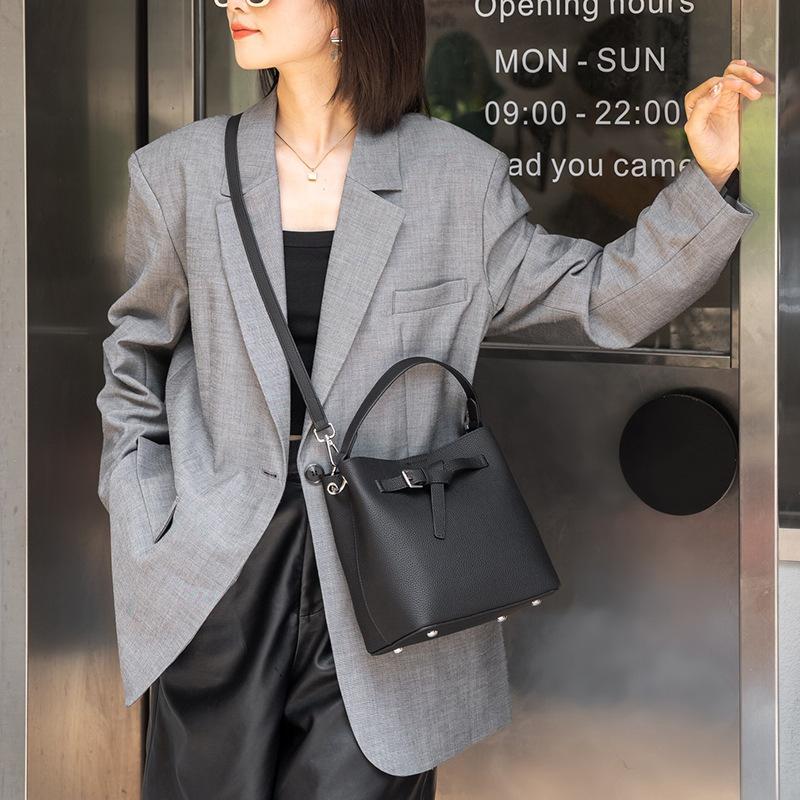 Genuine Leather Bucket Bag Versatile Shoulder Bag High-end Casual Crossbody Bag
