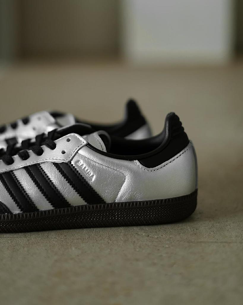 Adidas Оригиналы Samba OG Серебристо-коричневый Originals SAMBA OG KI8464 кроссовка Металлик/Основной черный/Темный СЕРЕБРИСТЫЙ МЕТАЛЛИК/ЧЕРНЫЙ/ТЕМНО-КОРИЧНЕВЫЙ (Японский размер, взрослый, числовой,