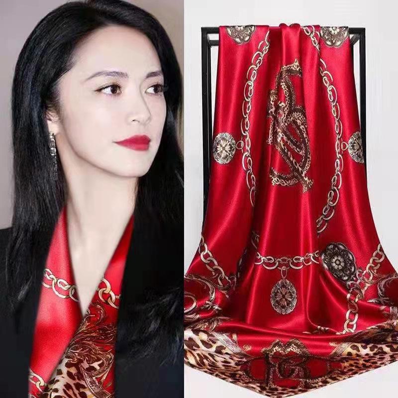 Корейский тренд 2024 года: большой шелковый квадратный шарф для женщин — универсальный аксессуар на весну и осень