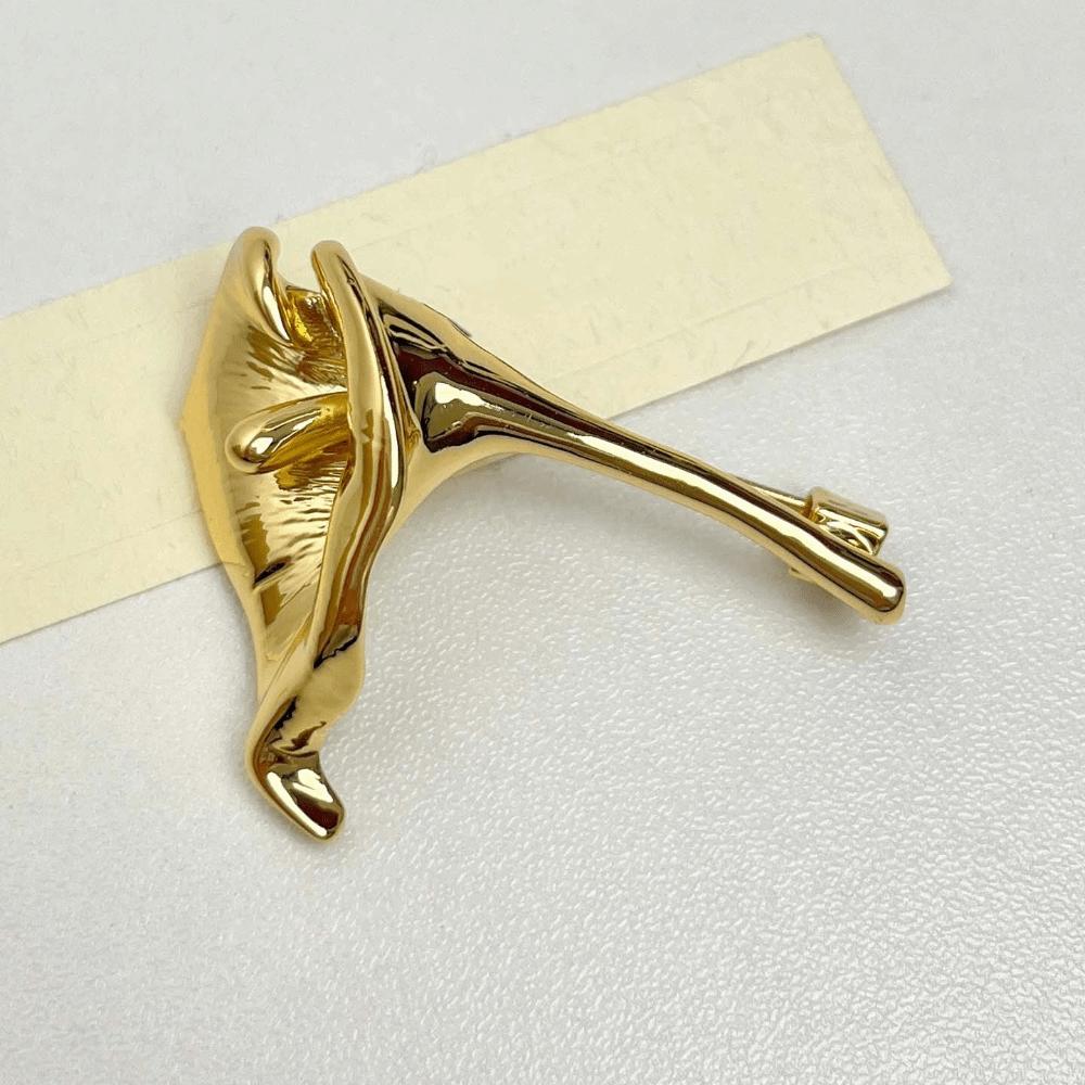 French Style Calla Brooch Vintage Metal Glossy Brooch Zantedeschia Pins  Western-style Clothes