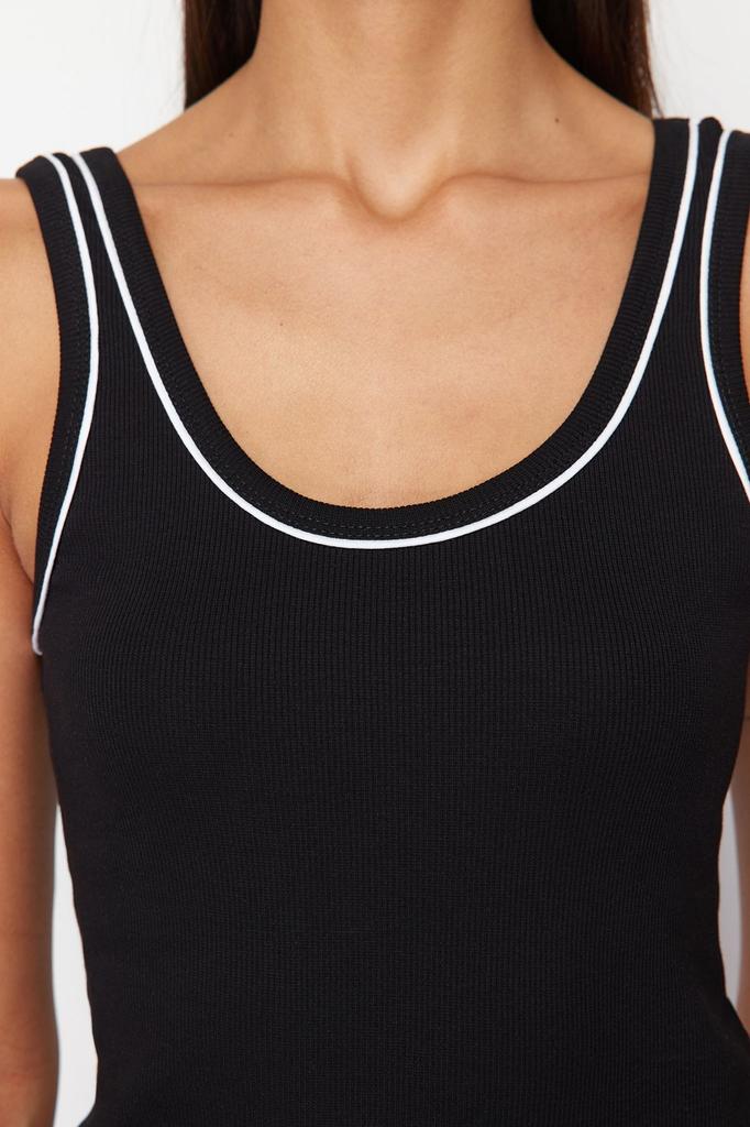 Women's Fashion New Athlete Black Contrast Piping Detailed Pool Neck Vüuda Fitted Ribbed Flexible Knitted Athlete