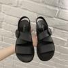 Весна и лето новые сандалии женские повседневные студенческие сандалии на плоской подошве женские сандалии на платформе с пряжкой верхняя одежда