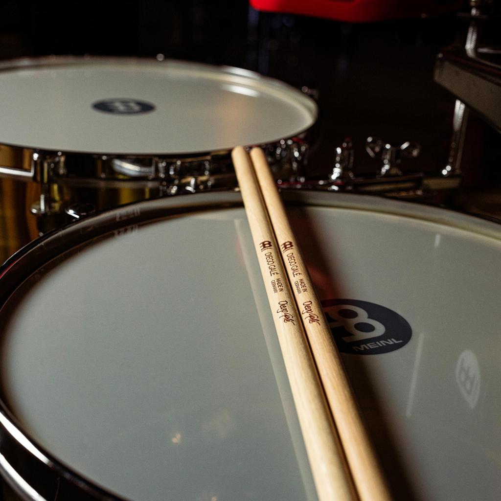 MEINL Щетки для барабанов Timbales Signature Model Diego Hickory x & Sticks, Galé SB602-3 (413 12.7мм), 3-Pack