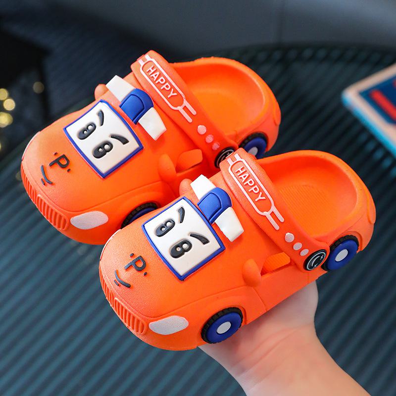 Детские туфли с мягкой подошвой и отверстиями, милые сандалии с героями мультфильмов, стильные летние тапочки