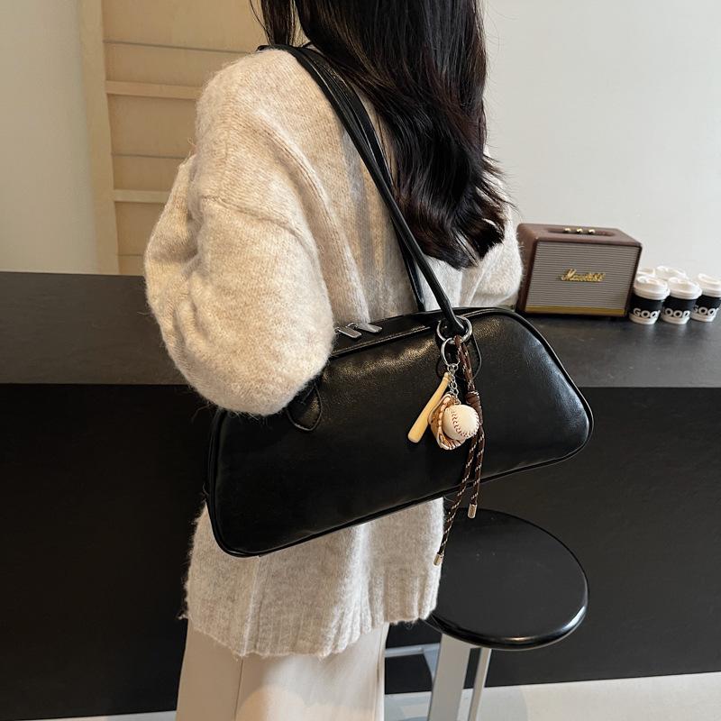 Retro Fashion Versatile Shoulder Bag Autumn and Winter New Niche Design Texture Simple Casual Large Capacity Bowling Bag