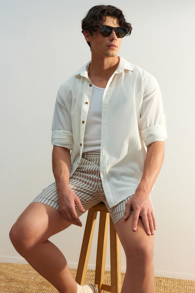 Мужская модная новая рубашка, белая льняная рубашка обычного кроя с погонами и эффектом морщин