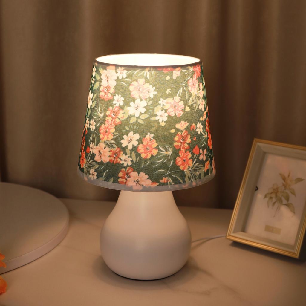 Минималистичная тканевая настольная лампа с теплым светом, USB-переключатель, прикроватная лампа для спальни, украшение для гостиной и кабинета