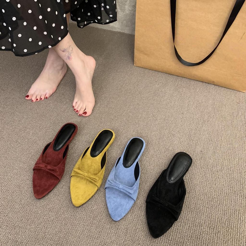 Полушлепанцы с низким каблуком, черные, с закрытым носком, новые, весенние, повседневные, универсальные, с легким вырезом, с острым носком, темпераментные, крутые шлепанцы для женщин