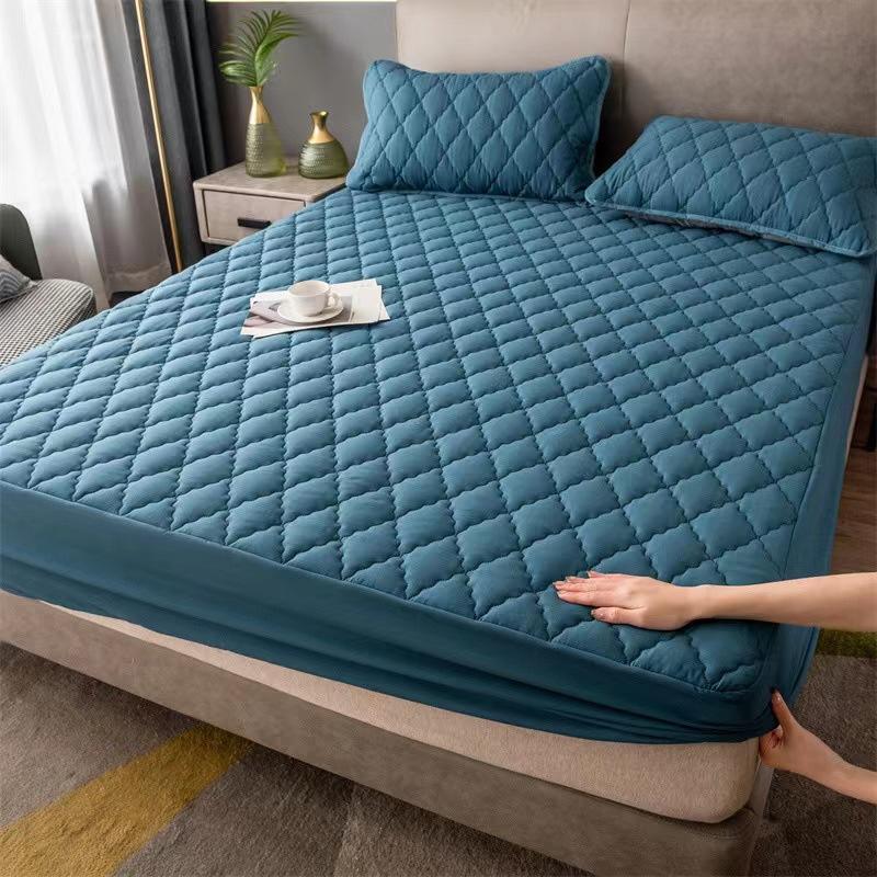 Super Waterproof Bed Fitted Sheet Thicken Mattress Cover Anti-slip Bedspread Quilted Bed Cover Mattress Protector For Home(No Pillowcase)