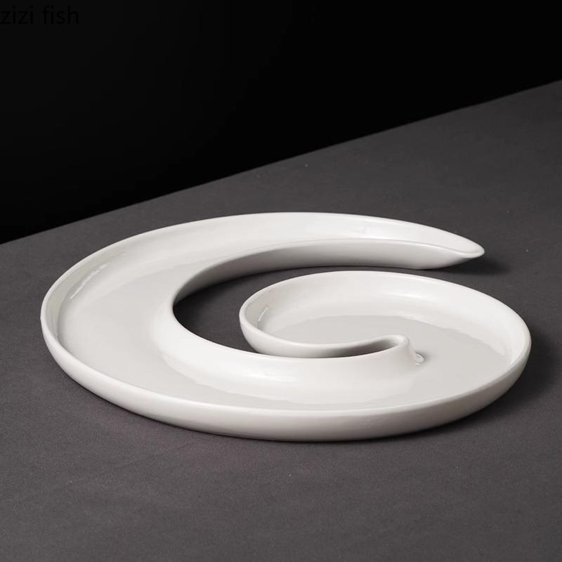 Однотонная Г-образная керамическая тарелка для рыбы, креативная изогнутая тарелка для закусок с подносом, фирменная посуда для ресторана