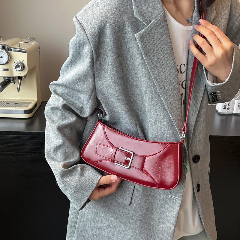 Premium Underarm Small Bag Women'S Spring Fashion Cool Crescent Bag Niche Design Messenger Bag