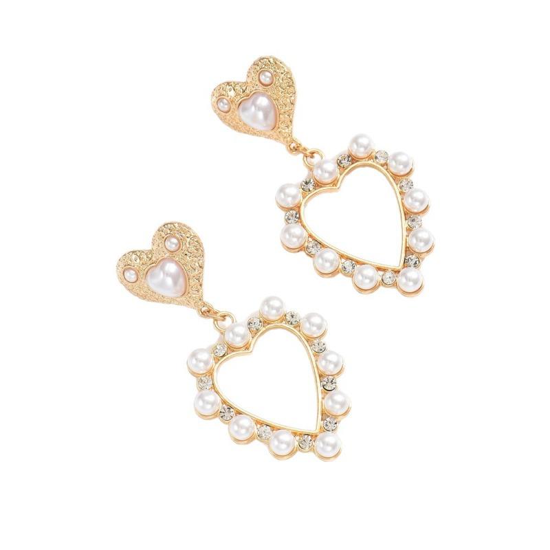 Повседневные милые серьги-пусеты с жемчугом любви, легкая роскошь, высокое чувство темперамента, универсальные, полые серьги-пусеты в форме сердца для женщин