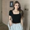 Женский черный топ с короткими рукавами и квадратным вырезом - лето 2024 г. во французском стиле