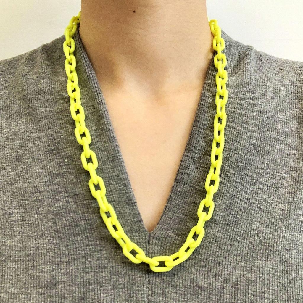 Ожерелье для женщин Аксессуарыins Двухслойная цепочка для свитера Длинный крест Персонализированное акриловое ожерелье Ювелирные изделия Красивое элегантное ожерелье для нее