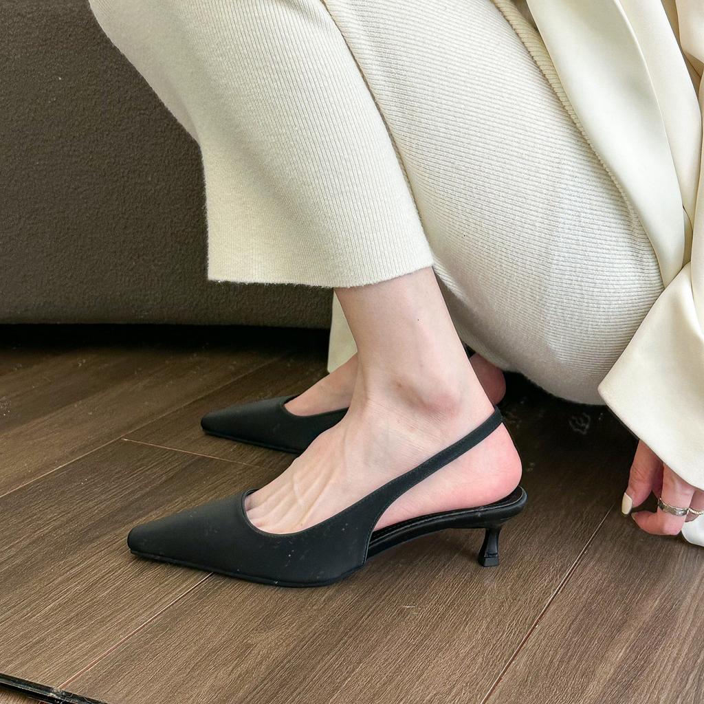 Взрывоопасно красивый! Французские белые сандалии с острым задником женские весенне-летние легкие туфли с тонким средним каблуком и сумкой на голове