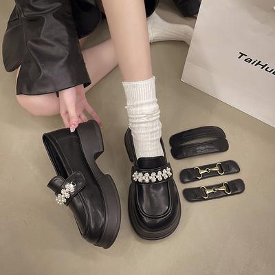 Черные Универсальные Туфли на Толстой Подошве из Маленькой Кожи Круглый Носок Британский Стиль Лоферы Женские Одинарные Туфли Мэри Джейн Лакированная Кожа