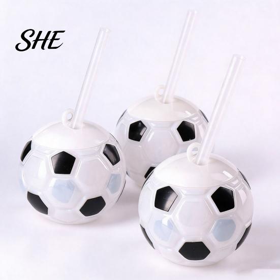Thickened Plastic Tumbler Soccer Water Bottle with Straw, 500ml Football Shaped Cup, Durable Cup Sports Drink Lid for Game Day, Fan Gift Outdoor