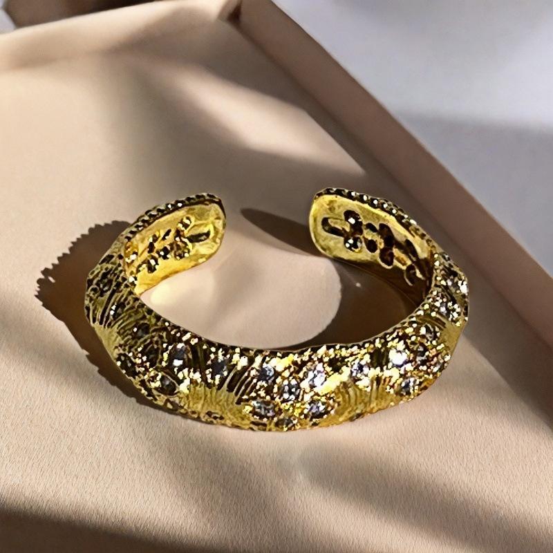 Blind Box Pair, Peach Blossom Dripping Oil Butterfly Ring, Medieval French Retro Niche Design, Light Luxury Ring For Women