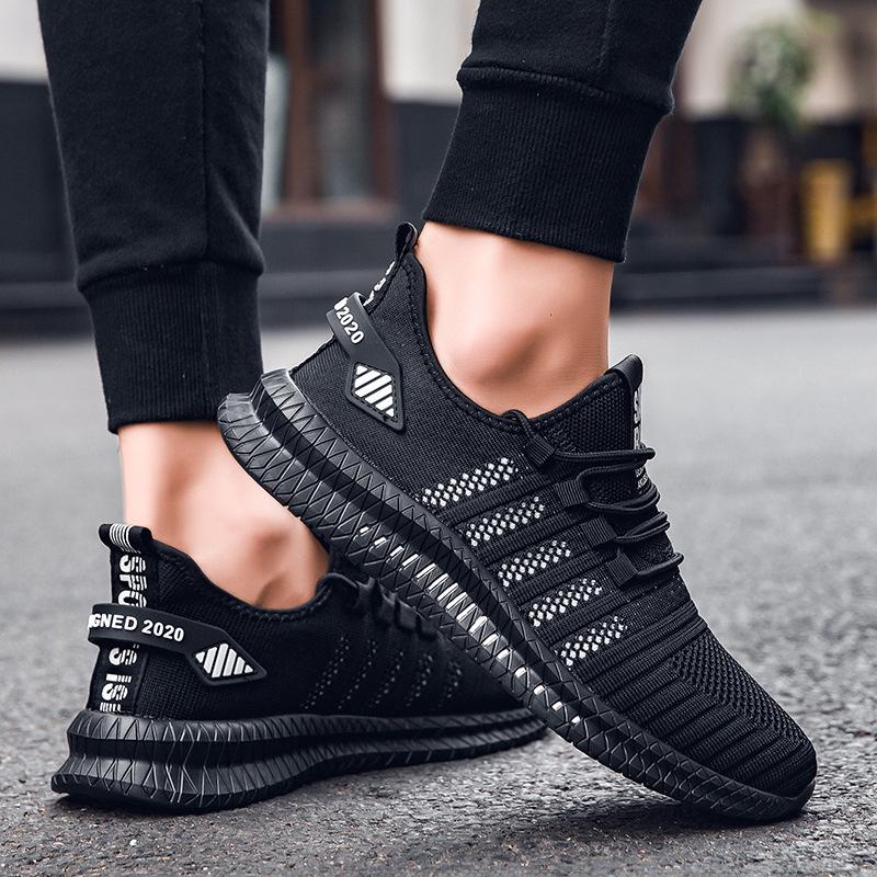 Ultra-Lightweight Breathable Large Size Running Shoes with EVA Bottom 6766