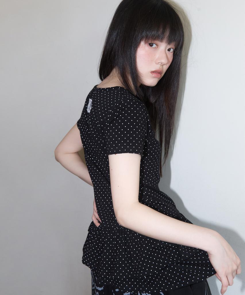 FANCY CLUB Frill Layered Dot Tee (Black) F25Qb128