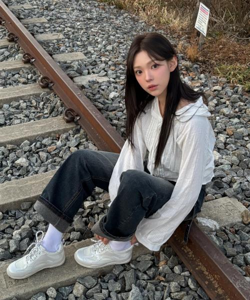 [Saint Satin] Платформенные кроссовки Aett на резиновой подошве 25SS 02