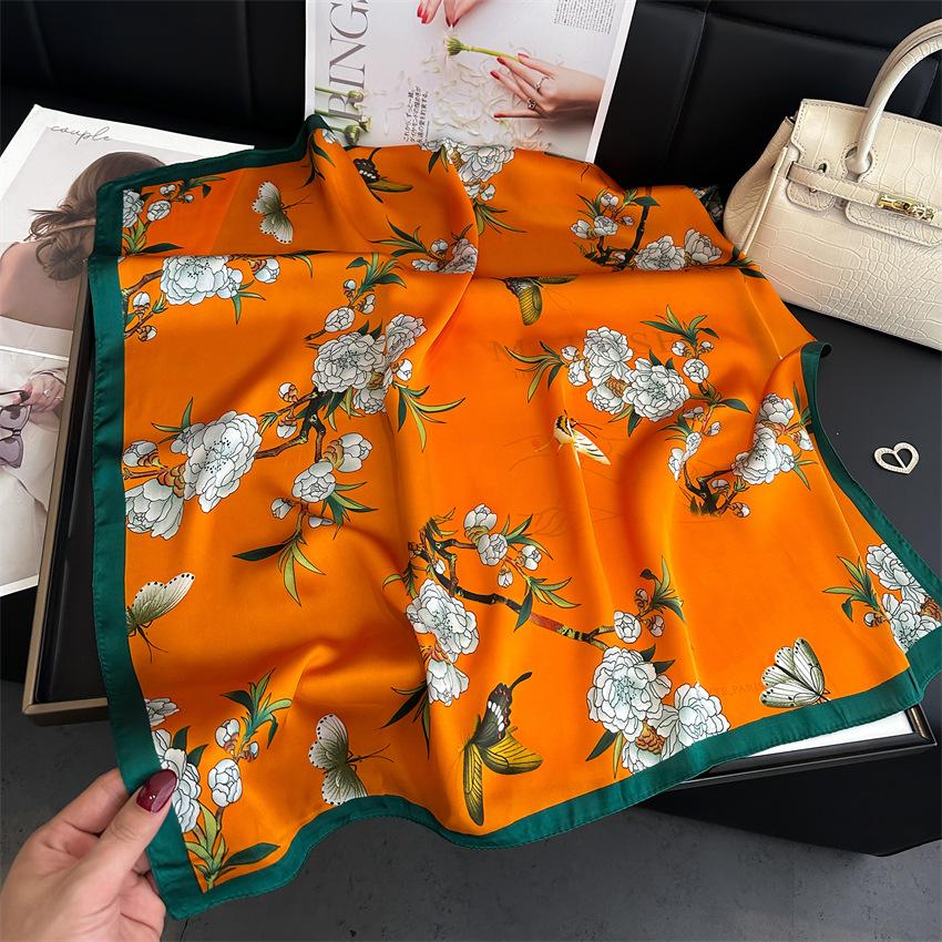 Imitated Silk Headcloth Fashion Flower Print Square Shawls Popular 70X70cm Bandanna Kerchief Sun Protection Silk Scarves Tie Bag
