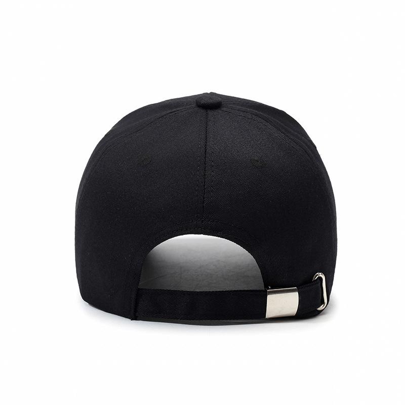 Бейсболка с большой 3D-вышивкой «F» в новом весеннем стиле. Это спортивная кепка унисекс с козырьком, предназначенная для защиты от солнца во время