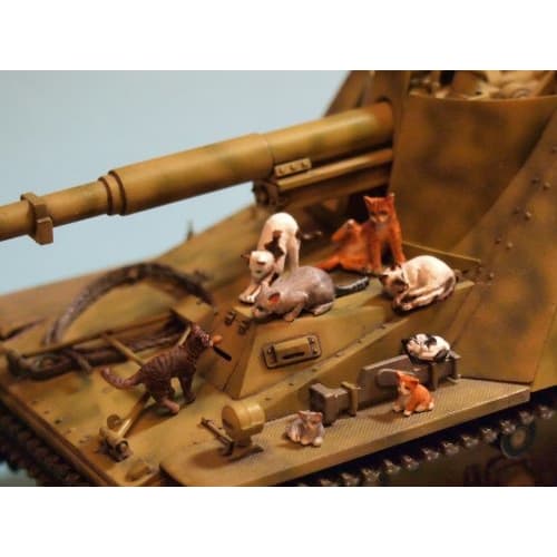 ML051 cat set ver.2 cat 8 animals set 1/35 to 1/32 Garage Kit Figure (japan import) by Aurora Model