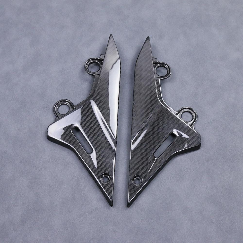 CFMOTO 800NK Накладка нижняя декоративная из углеволокна