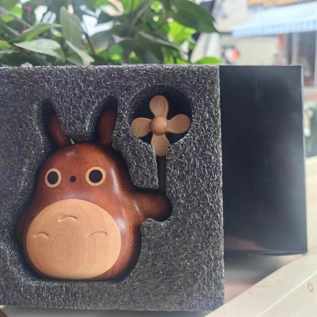 Украшение стола в виде деревянной рыбы-кита: Офисная игрушка из цельного дерева для снятия стресса и эмоциональной стабильности