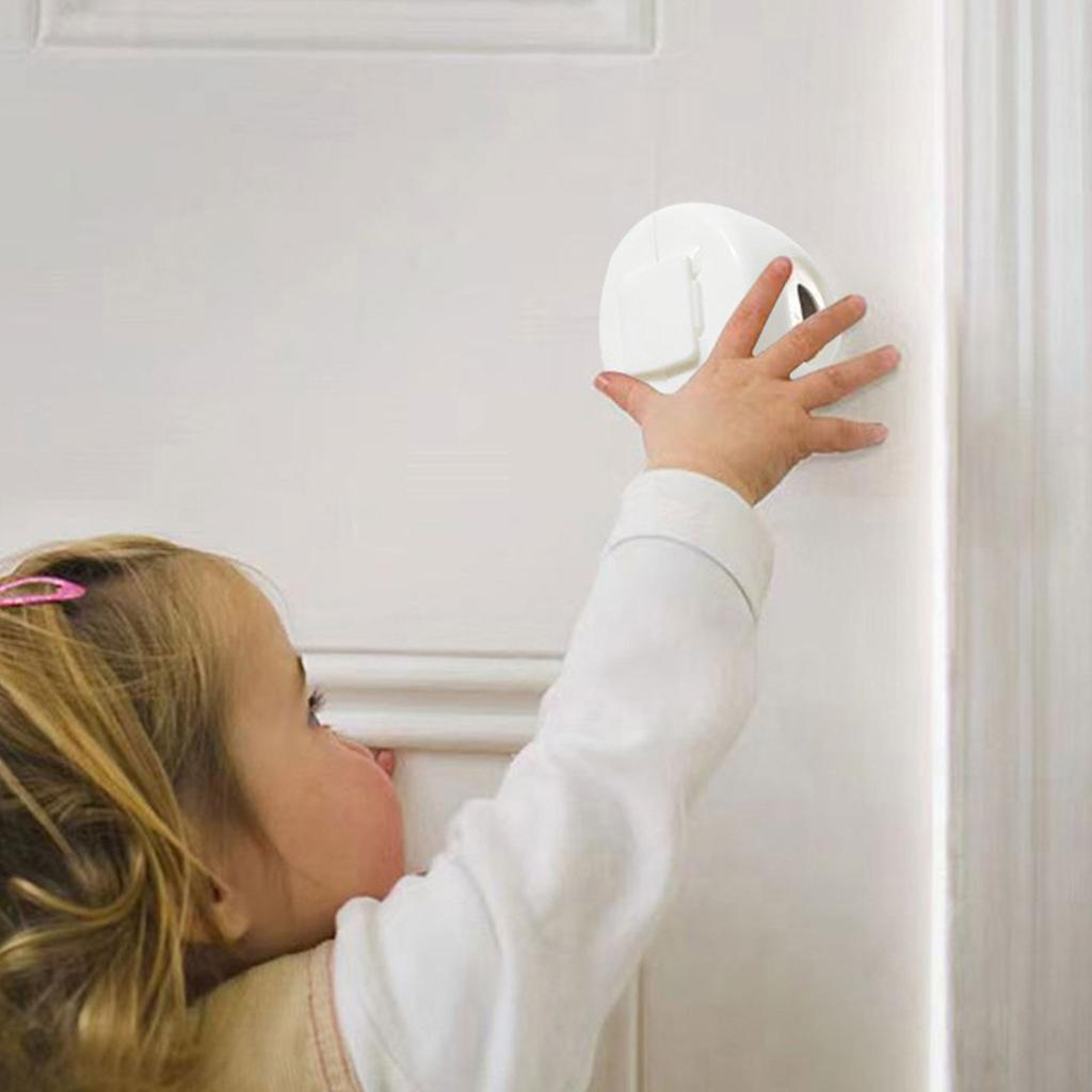 Детская безопасность Дверная ручка Защитная крышка Защита от детей Конструкция предотвращает случайное открытие Повышение безопасности дома