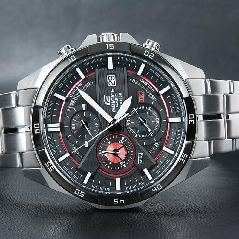 Casio CASIO EDIFICE Серия Модный тренд Кварцевый механизм Стальной ремешок Японские и корейские часы Мужские часы Черный циферблат EFR-556DB-1A