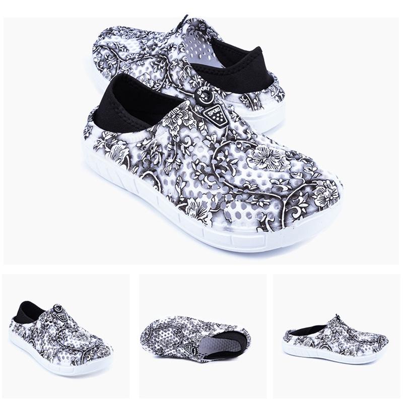 Lightweight Women's Summer Beach Sandals With Non-slip Massage Soles For Comfort