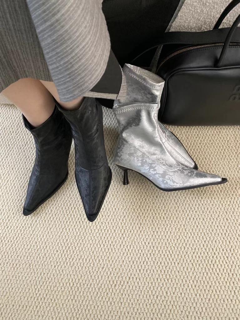 Модные женские ботильоны с острым носком и вышивкой 2024 года, новые поступления, тонкие туфли на среднем каблуке, черные, серебристые, туфли-лодочки для вечеринок, женские размеры 35-39