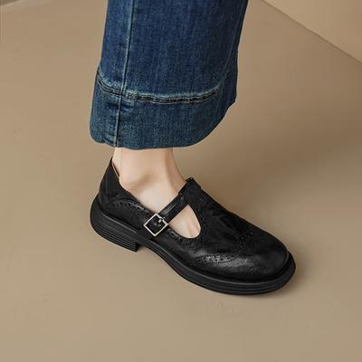 Кожаные туфли с круглым носком, резные, маленькие, женские, новые 2025 года, нишевые, в стиле легкой роскоши, лоферы на среднем толстом каблуке, ретро, одинарные туфли