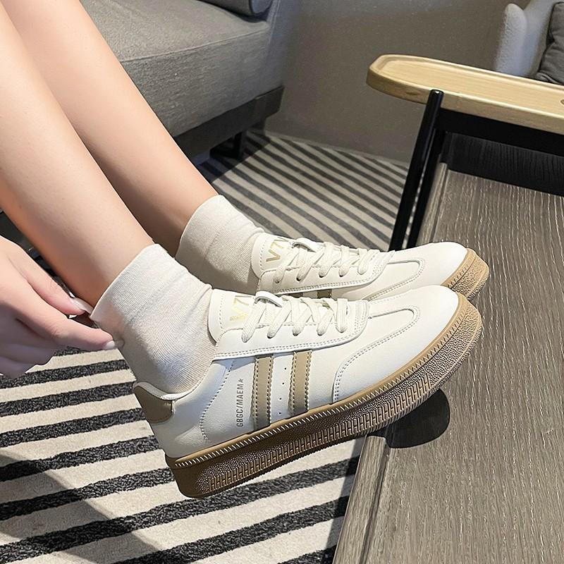 Retro Flat-soled White Shoes Women's 2024 Spring New Student Front Lace-up Sports and Leisure Board Shoes Trendy German Training Shoes