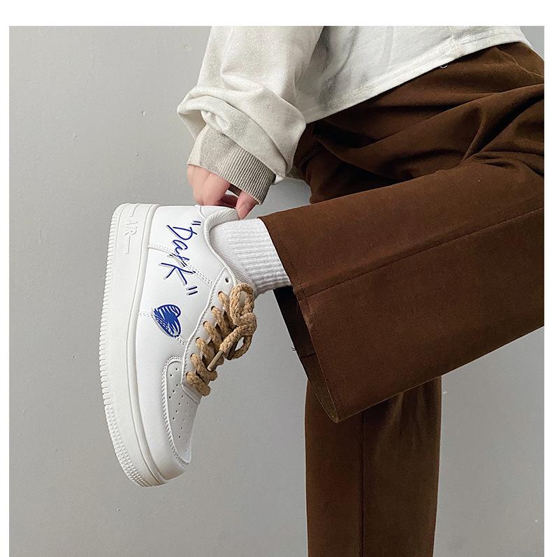 Модные новые женские туфли 2024 года, модные белые кроссовки Love Casual Sports Shoes Student Couple Flats Women Vulcanize Shoes Zapatos Mujer