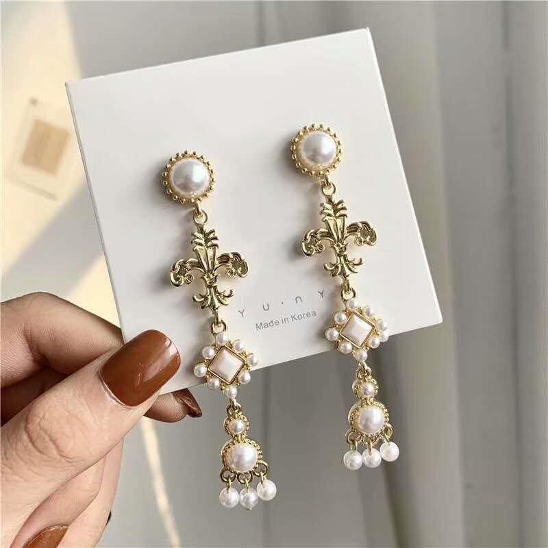 Vintage Long Rhinestone Ear Clips Without Ears Hole Earrings Temperament Crystal Pearl Clip on Earrings for Women Wedding Party