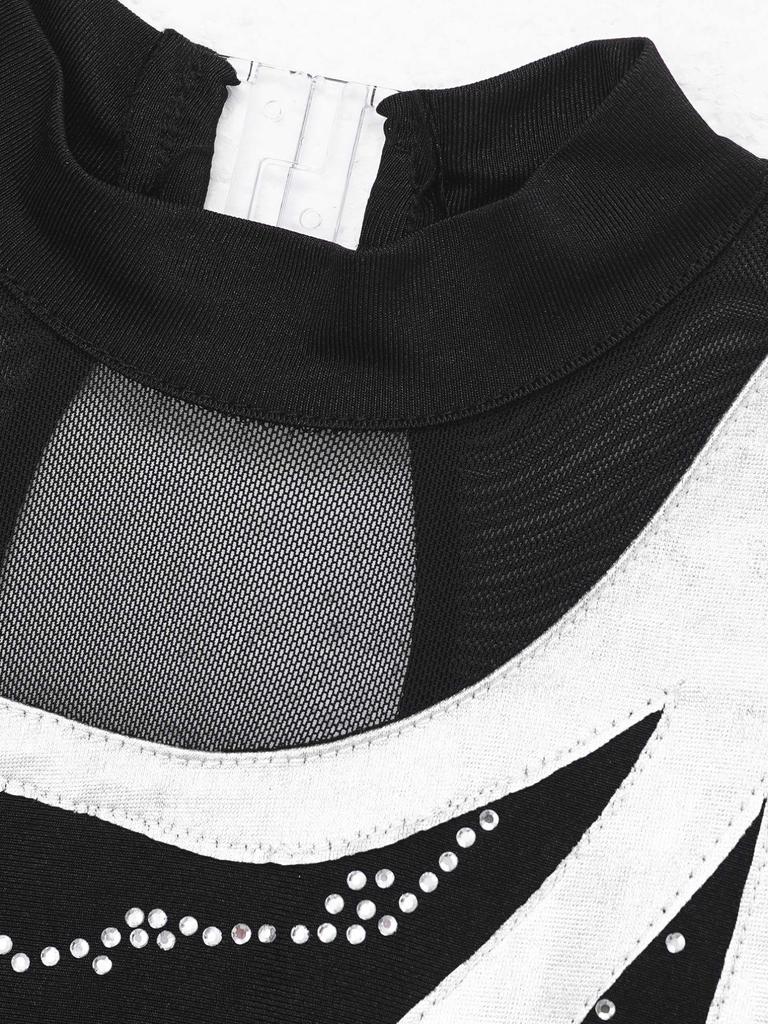 Детское платье для фигурного катания в балетном стиле с акцентами из страз и красочными волнообразными узорами