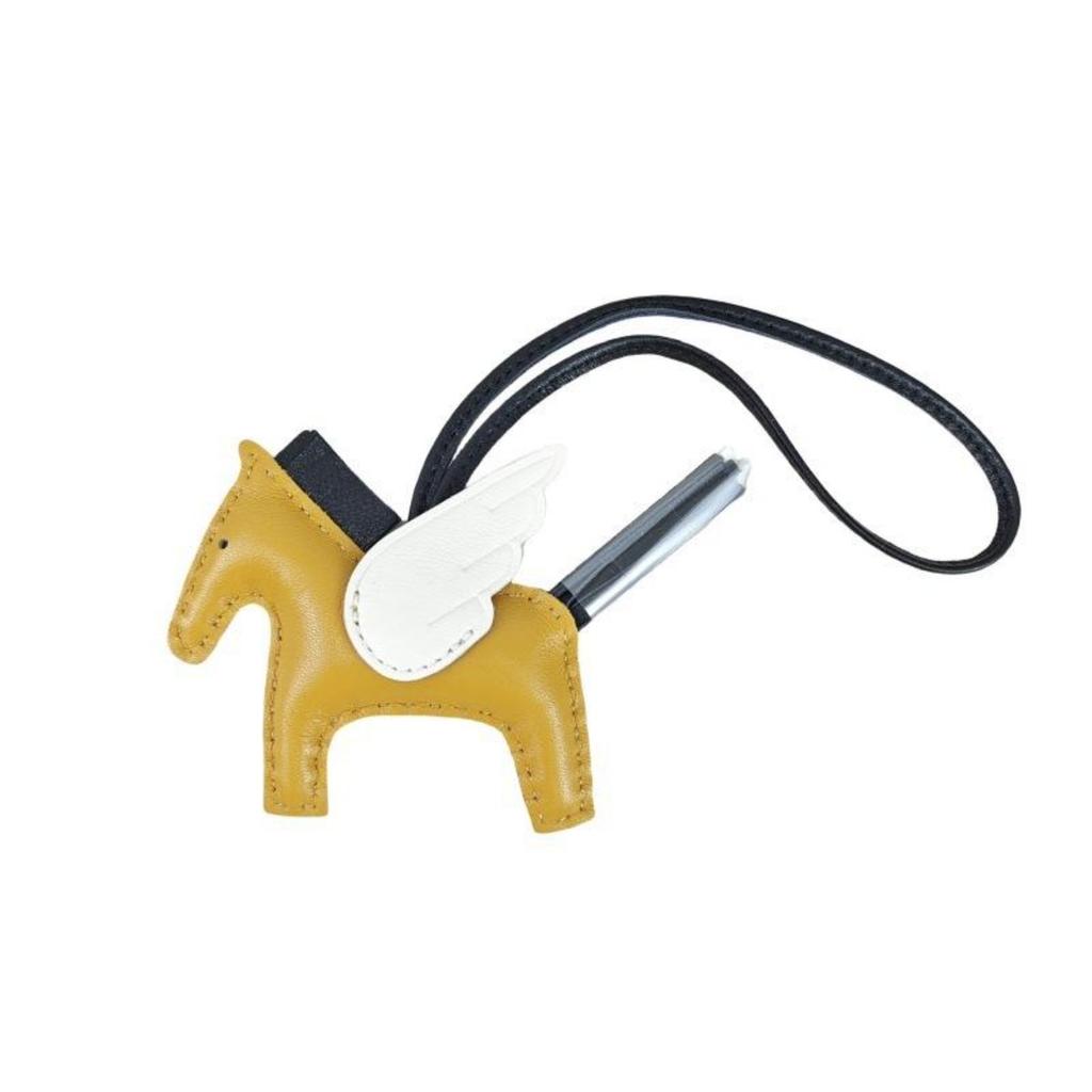 Новый кожаный кулон маленький пегас материал сумка пони крылья кожа любовь лошадь сумка аксессуары кулон наличие оптом
