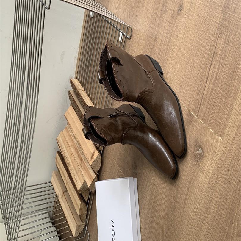 Boots Winter 2025 new pointed V-mouth western boots French retro leather stacked short boots