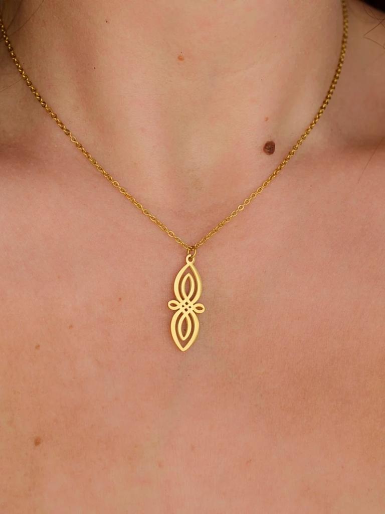 Stainless Steel Jewelry Wiccan Witch Knot Pendant Necklace Women Amulet Witchcraft Jewelry Geometric Necklace Birthday Gift