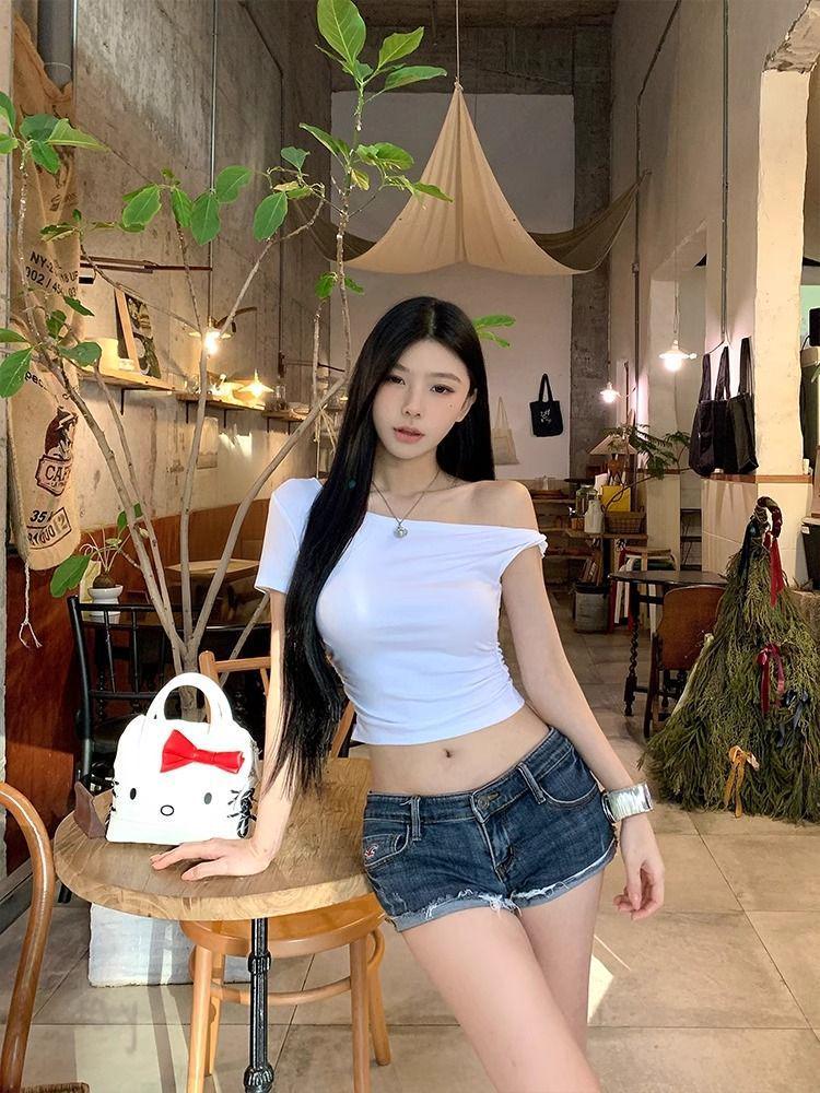 Острый Асимметричный Топ на Одно Плечо с Коротким Рукавом, Подчеркивающий Фигуру - Сексуальный и Уникальный Летний Стиль для Женщин