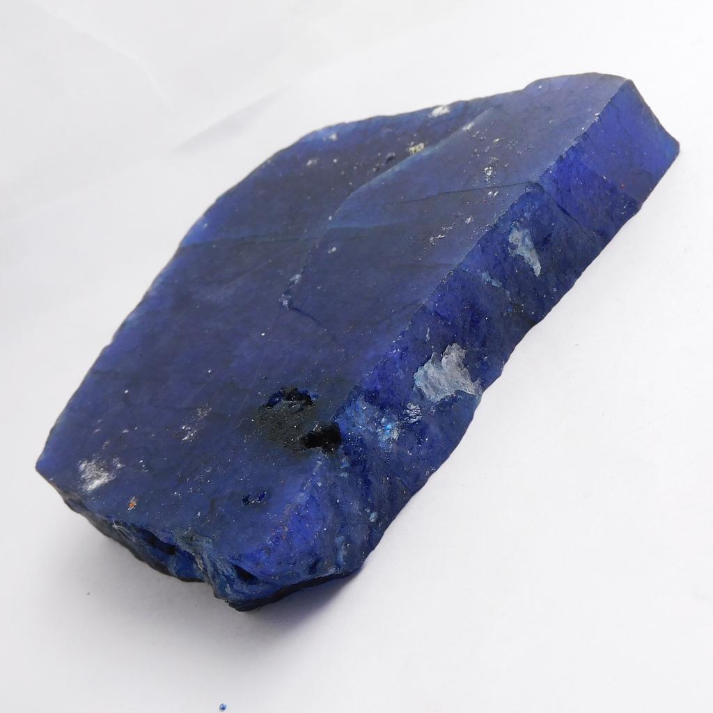 Natural Blue Sapphire 1910.35ct Uncut Rough Certified Loose Gemstone